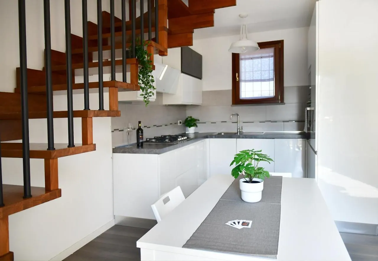 Ferienwohnung New Loft Free Wi-Fi & Free Parking Milano-Linate Pioltello